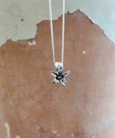 Colgante flor de azahar